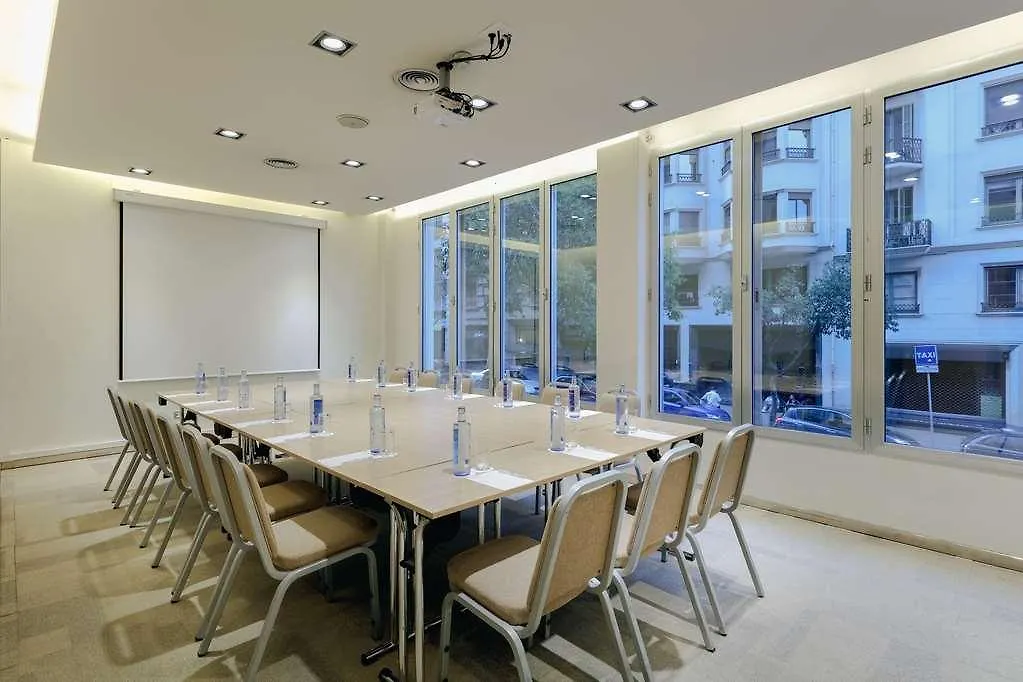 Hesperia Barcelona Presidente Otel